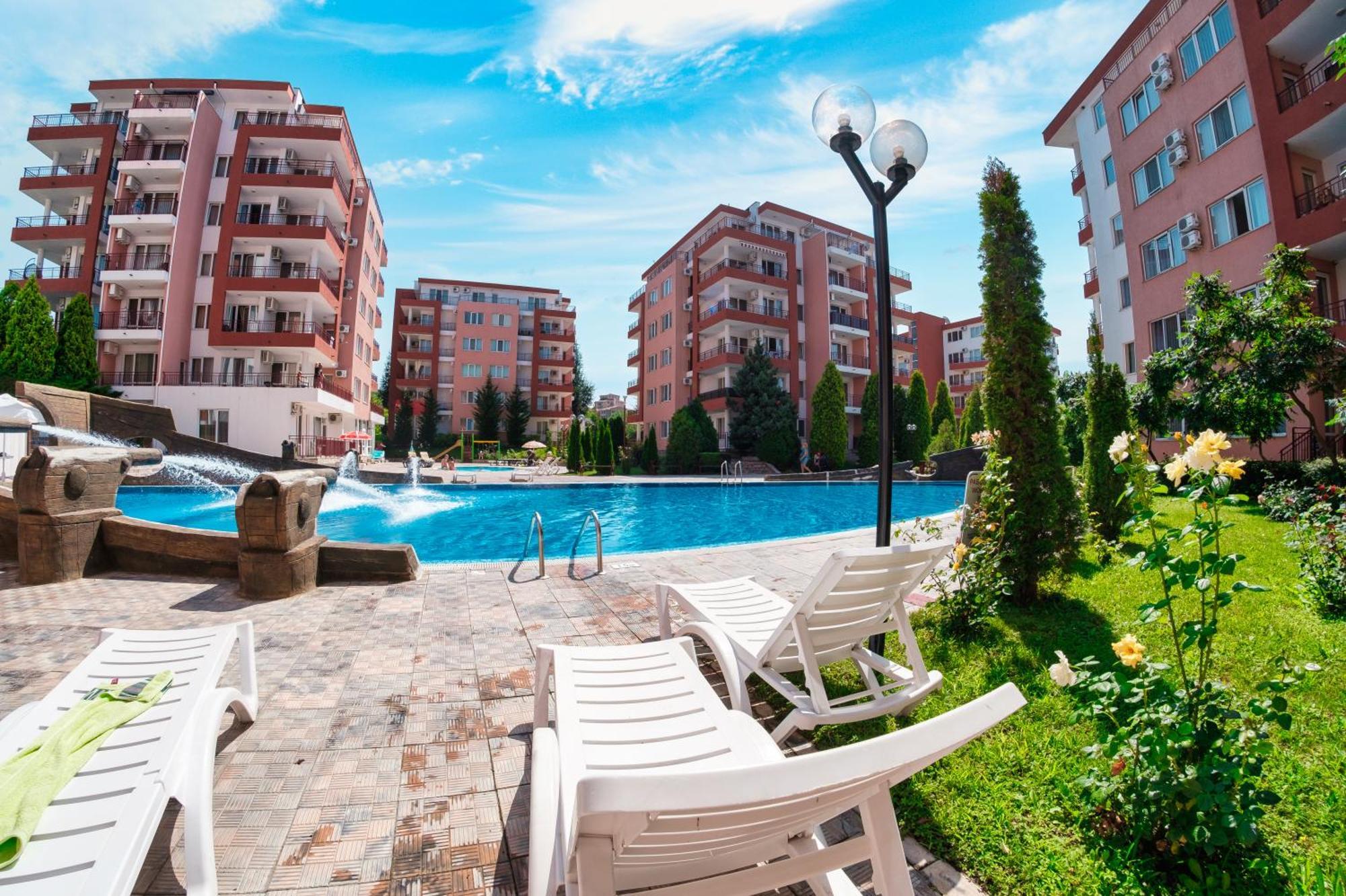 Privilege Fort Beach Apartments Święty Włas Zewnętrze zdjęcie