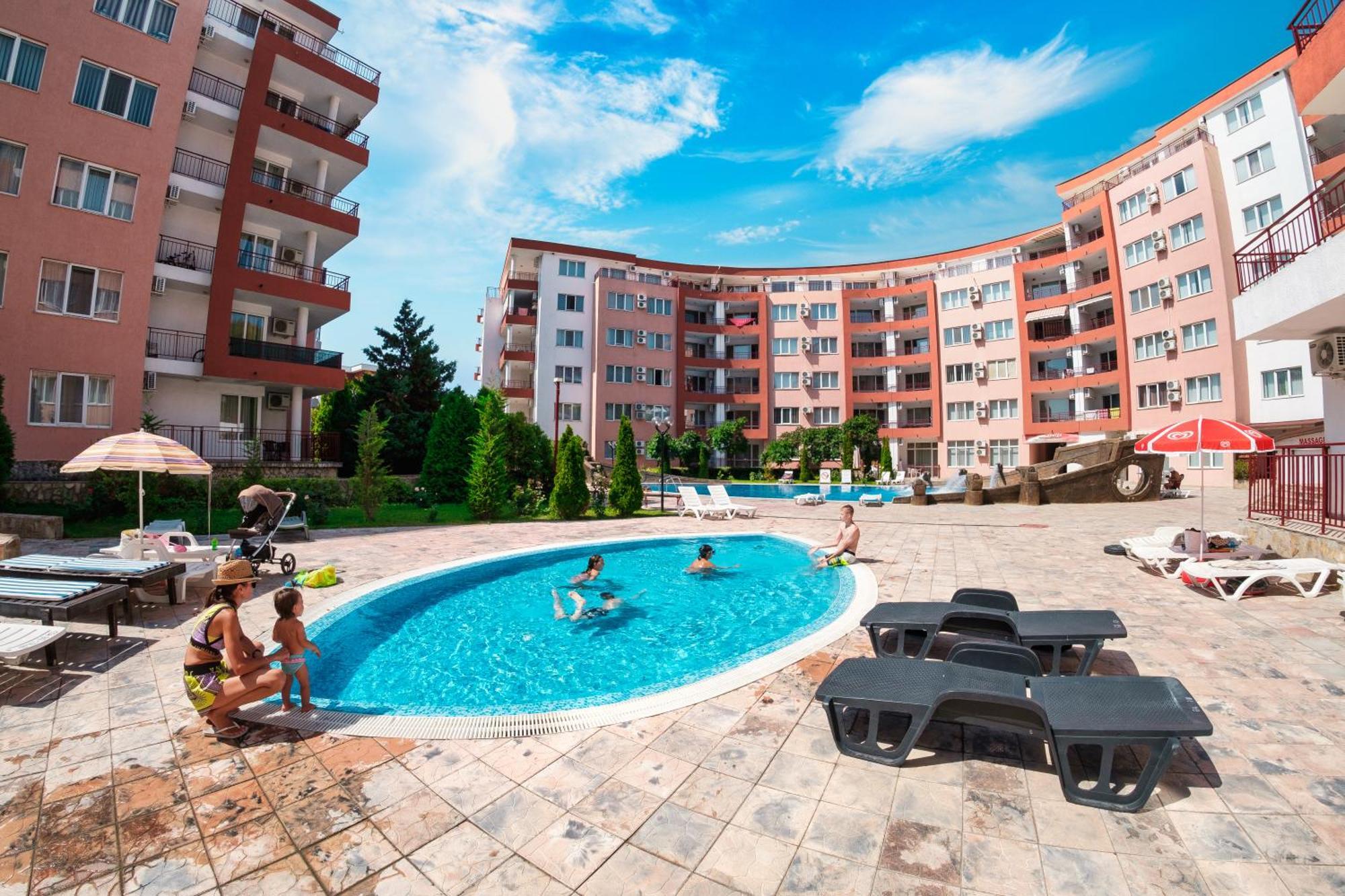 Privilege Fort Beach Apartments Święty Włas Zewnętrze zdjęcie