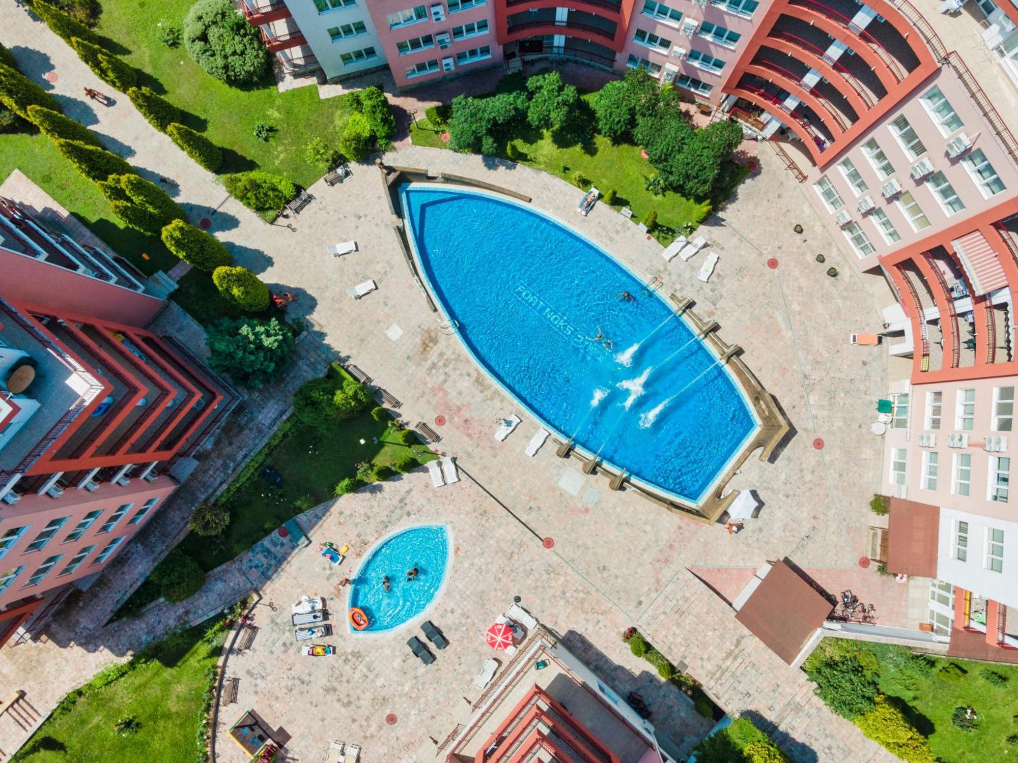 Privilege Fort Beach Apartments Święty Włas Zewnętrze zdjęcie