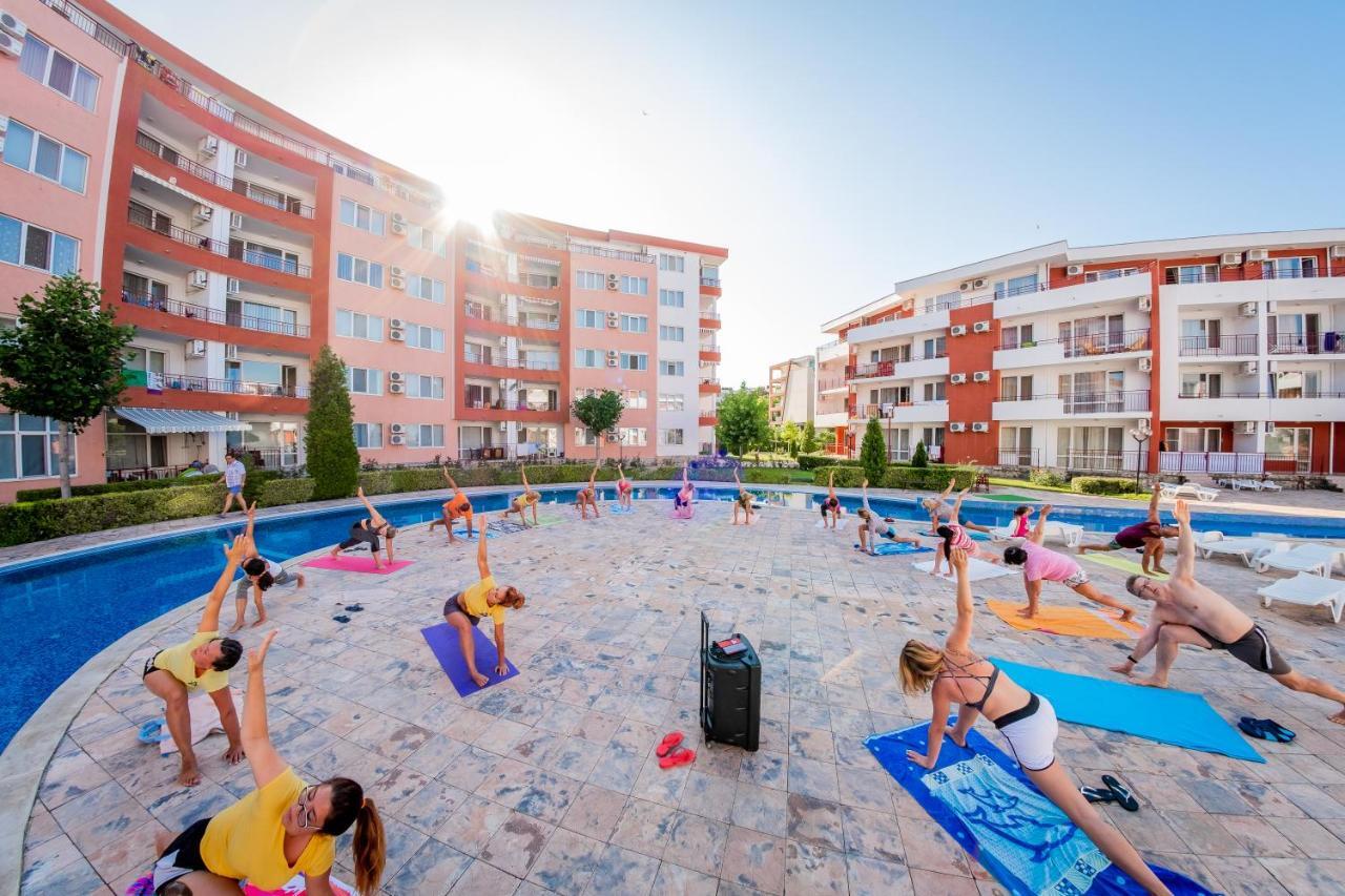 Privilege Fort Beach Apartments Święty Włas Zewnętrze zdjęcie